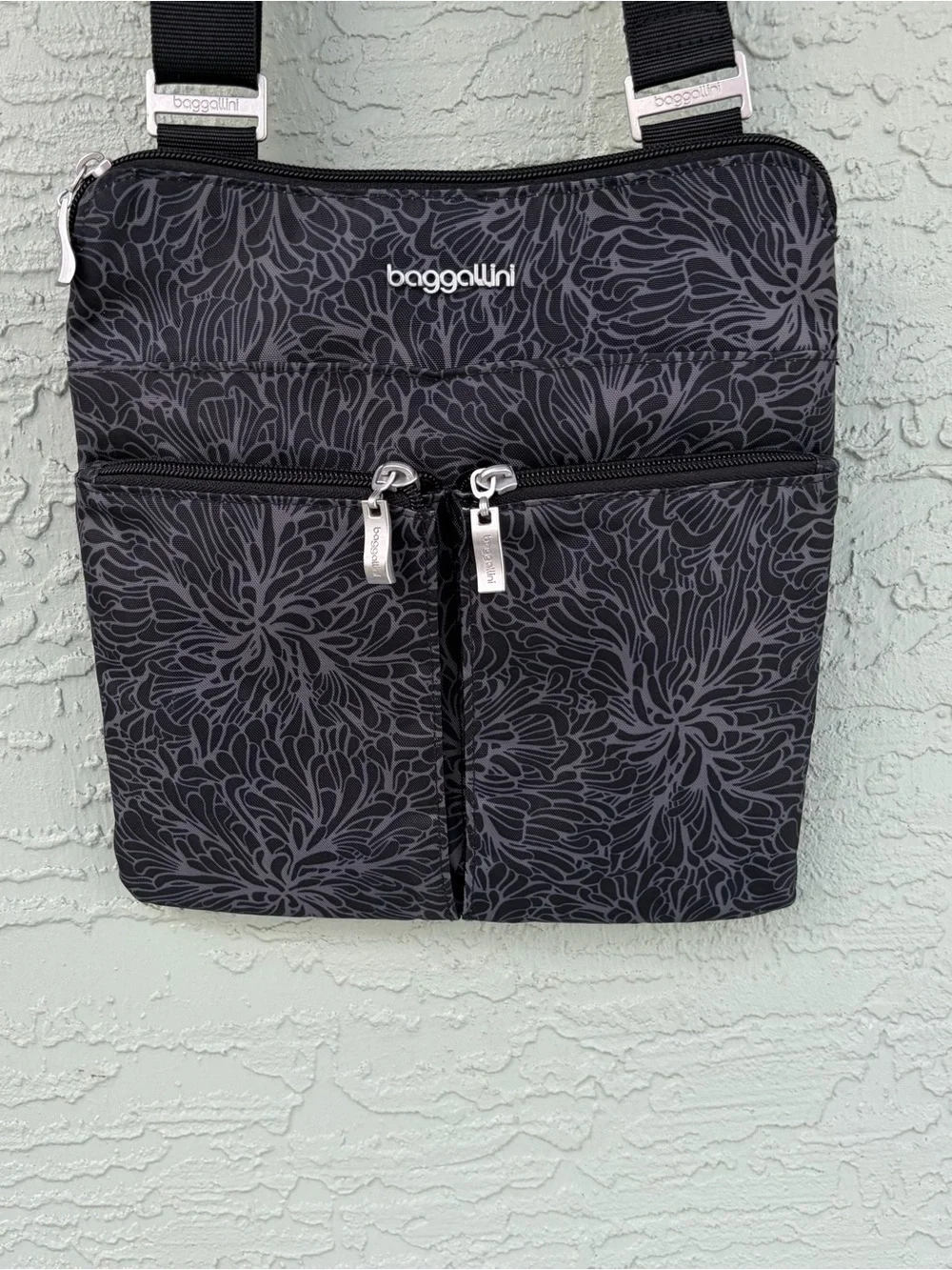 Baggallini Black Floral Crossbody with Matching Pouch